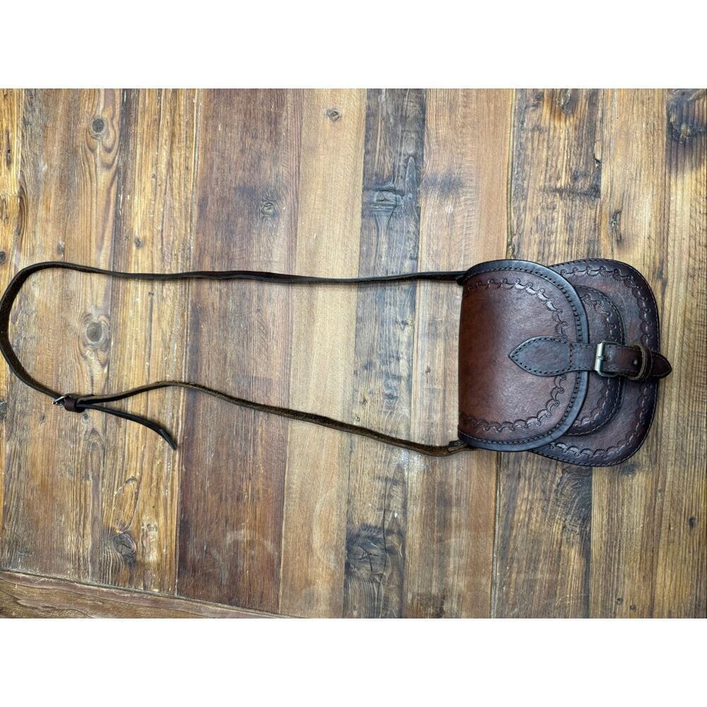 Beautiful Handmade leather shoulder bag - Picture 4 of 16